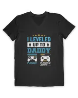 I Leveled Up To Daddy 2022 Funny Soon To Be Dad 2022 T-Shirt