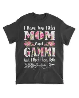 I Have Two Titles Mom And Gammi Floral Mother's Day Gift T-Shirt hoodie shirt