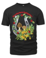 Lucky Morel Finding Shirt Funny Mushroom Hunting Horseshoe