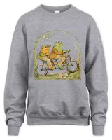 Frog And Toad sweatshirt, Vintage Classic Book Cover, Frog And Toad Sweatshirt, Retro Frog Sweatshirt