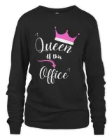 Mens Queen of this office - Administrative Professional’s Day T-Shirt