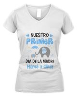 Nuestro Primer día de la Madre Women's V-Neck T-Shirt white s