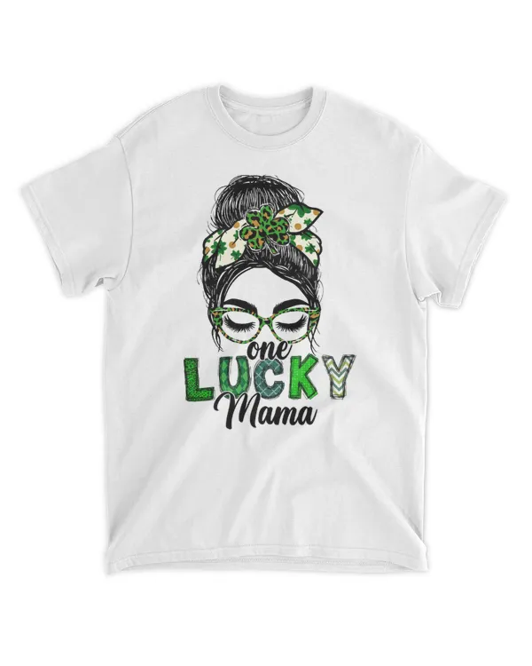 RD Personalized One Lucky Mama St Patrick's Day shirt