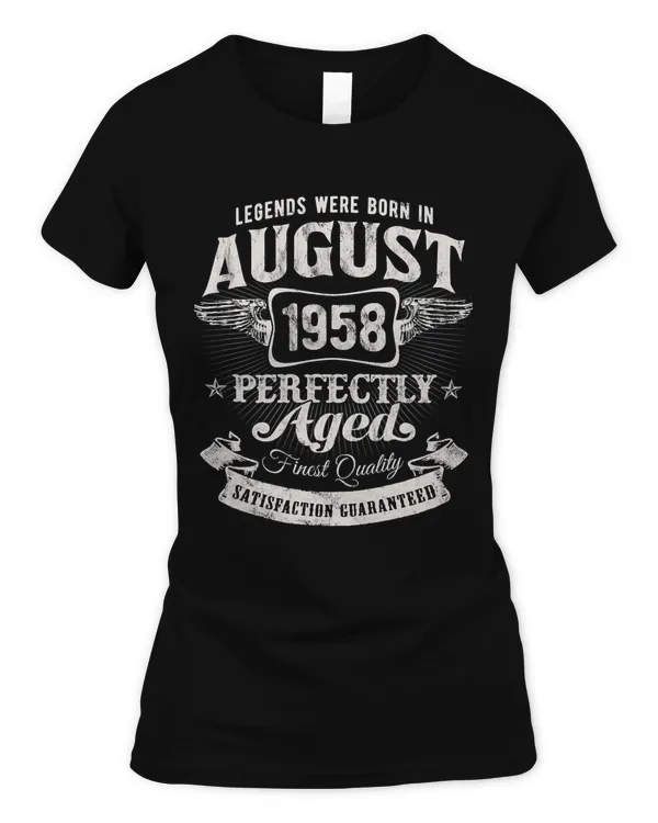 Born In August 1958 Classic 62nd Birthday Vintage Gift T-Shirt
