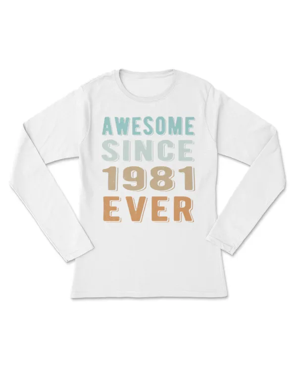 Women's Long Sleeved T-Shirt