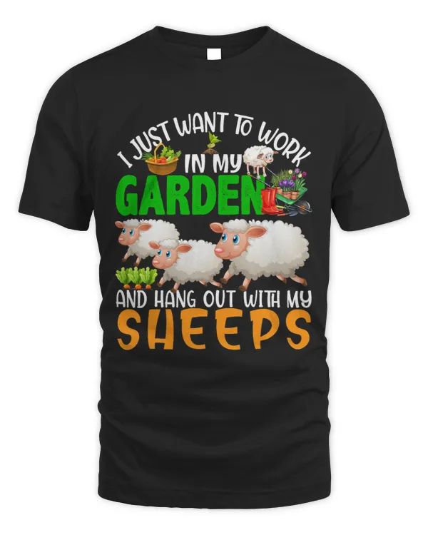 Sheep Lover Work And Hang Out With Sheeps Gardening Sheep Farm Farmer