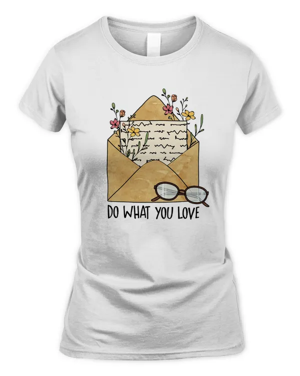 Women's Soft Style Fitted T-Shirt