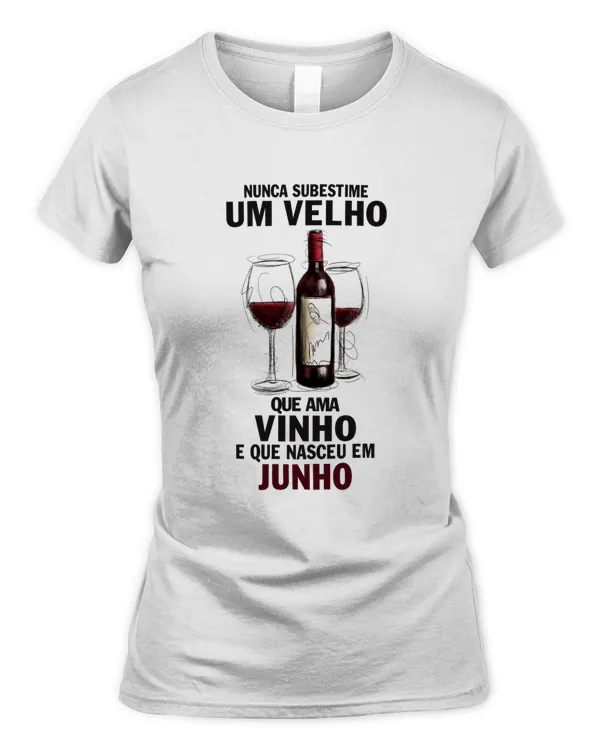 Women's Soft Style Fitted T-Shirt