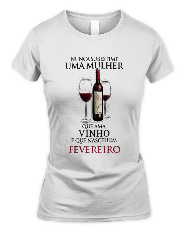 Women's Soft Style Fitted T-Shirt