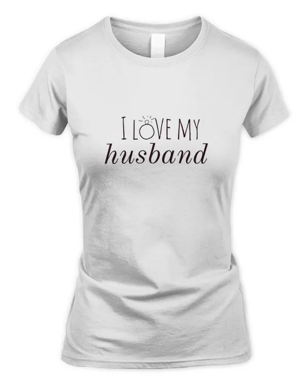 Women's Soft Style Fitted T-Shirt