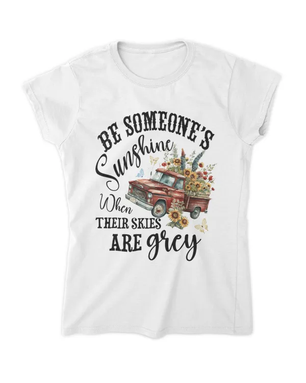 Women's Soft Style Fitted T-Shirt