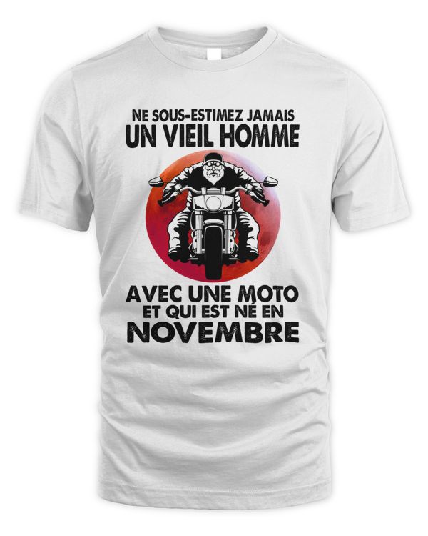 Ne sous-estimez un vieil homme moto novembre